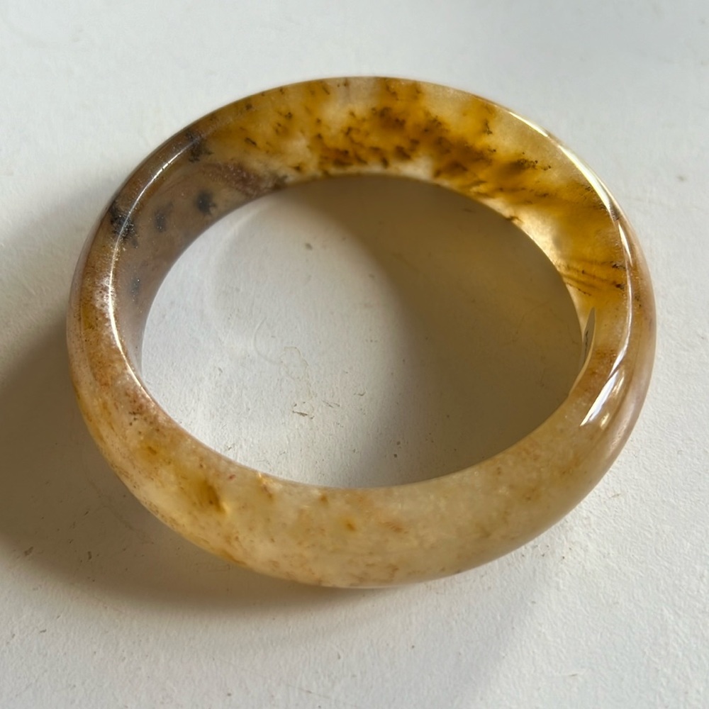 Beautiful golden thred jade bangle bracelet